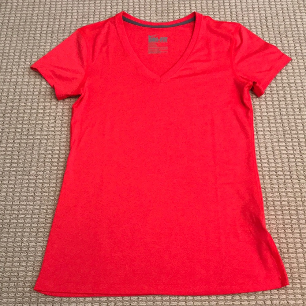 3/$25 🌟 Nike Dri-Fit Athletic Tee